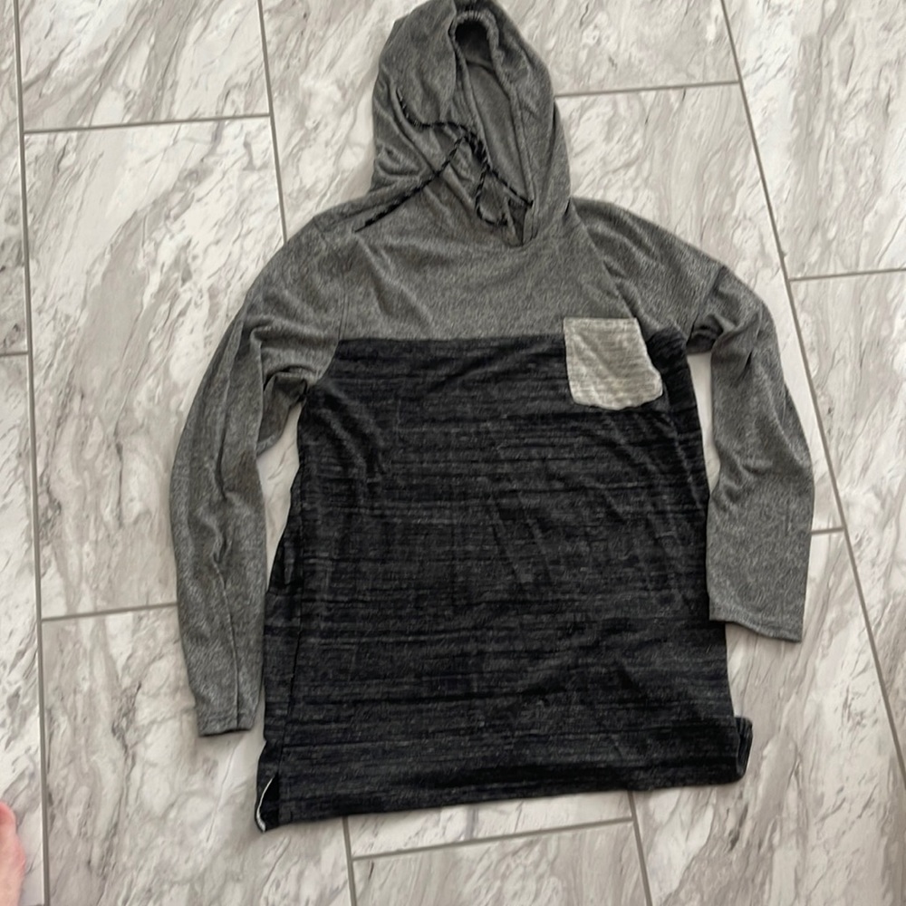 Lightweight Pullover
